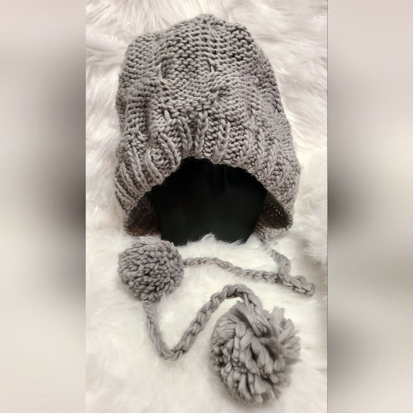 Accessories - NWOT 2 in 1 knit beanie/neck warmer